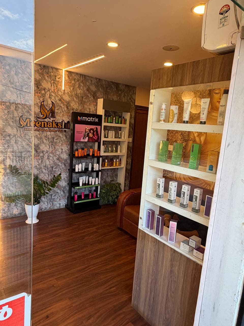 Meenakshi Bridal Studio and Family Salon